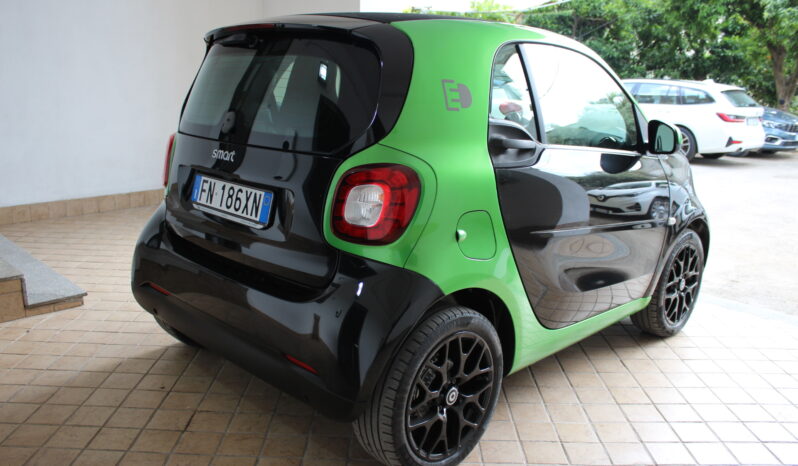 
								Smart For Two electric Passion full									