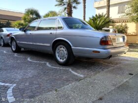 DAIMLER xj8 lwd 4000